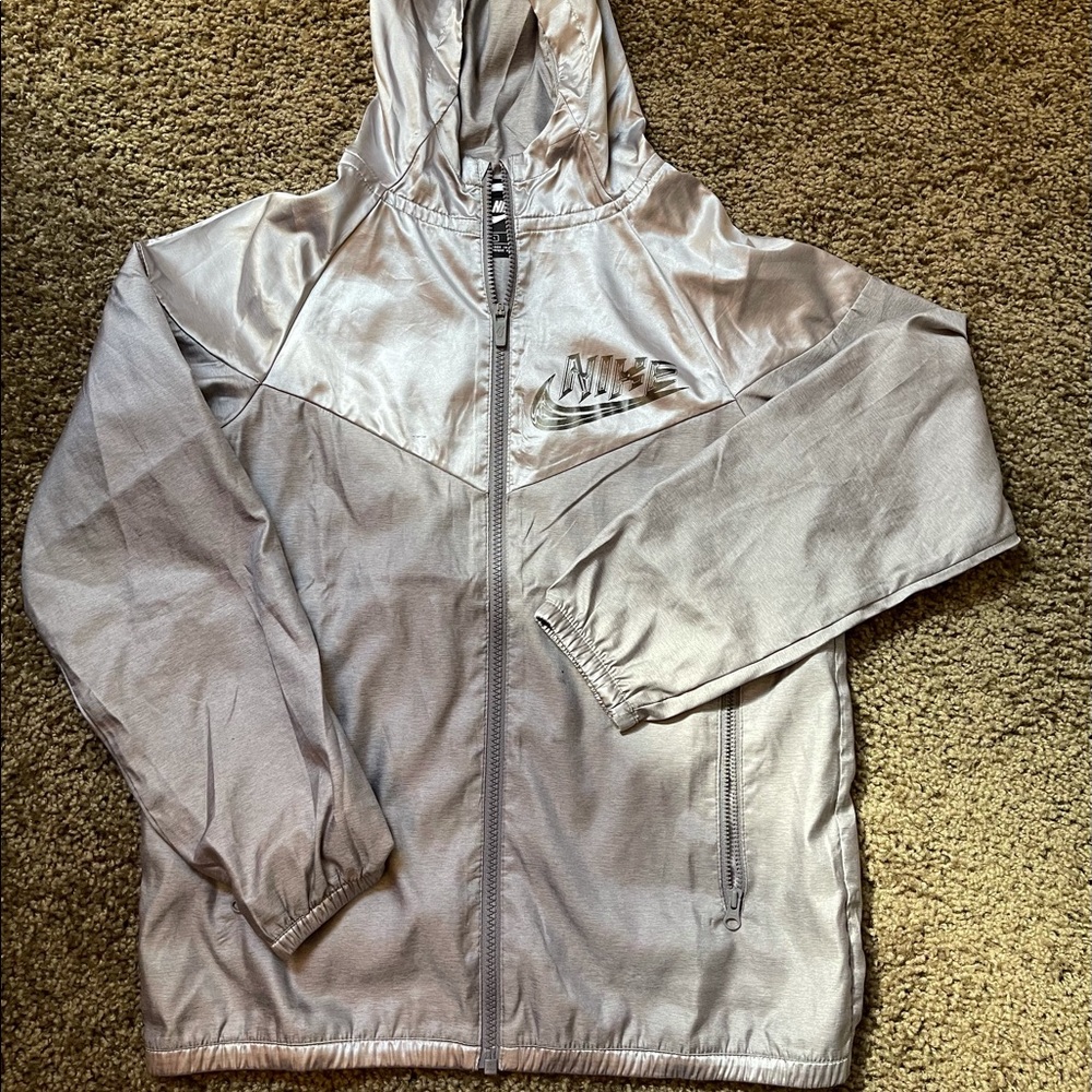 Nike hooded windbreaker
